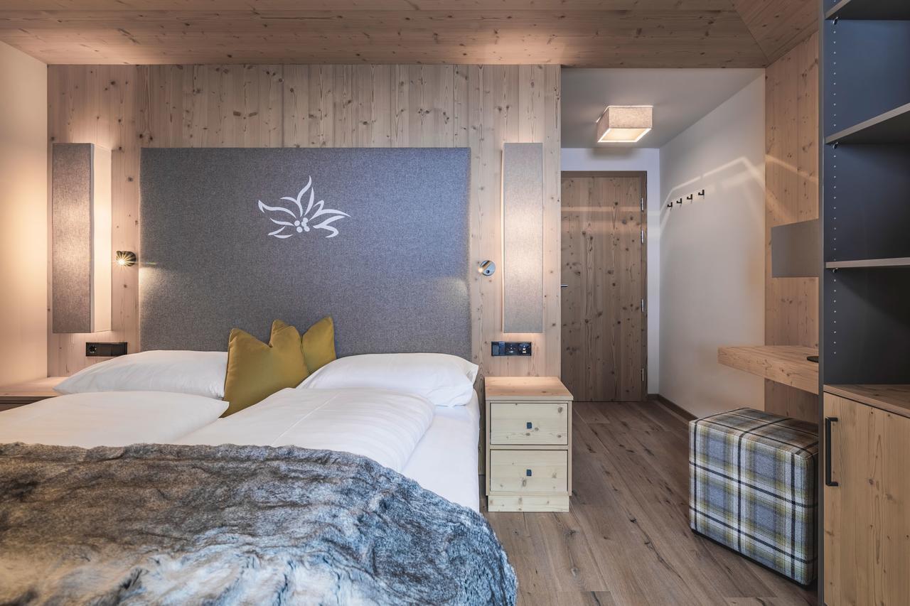 Madonna  Hotel & Chalets Edelweiss מראה חיצוני תמונה